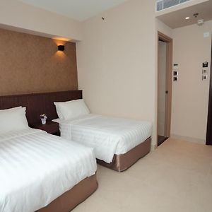Staycation Twin Room room upgrade & Late Check Out